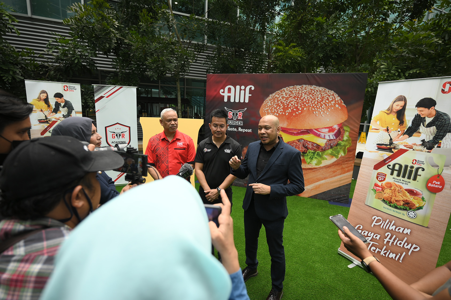 Aliff-x-GTR-Burger-img-3